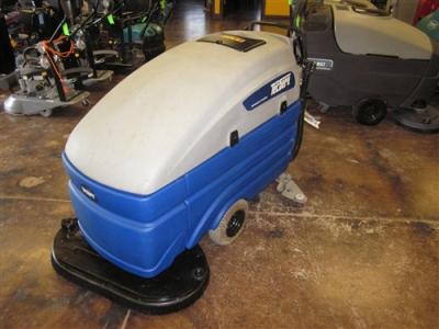 C40 HIRE SCRUBBER DRIER LARGE BATTERY OP 34" SELF DRIVE